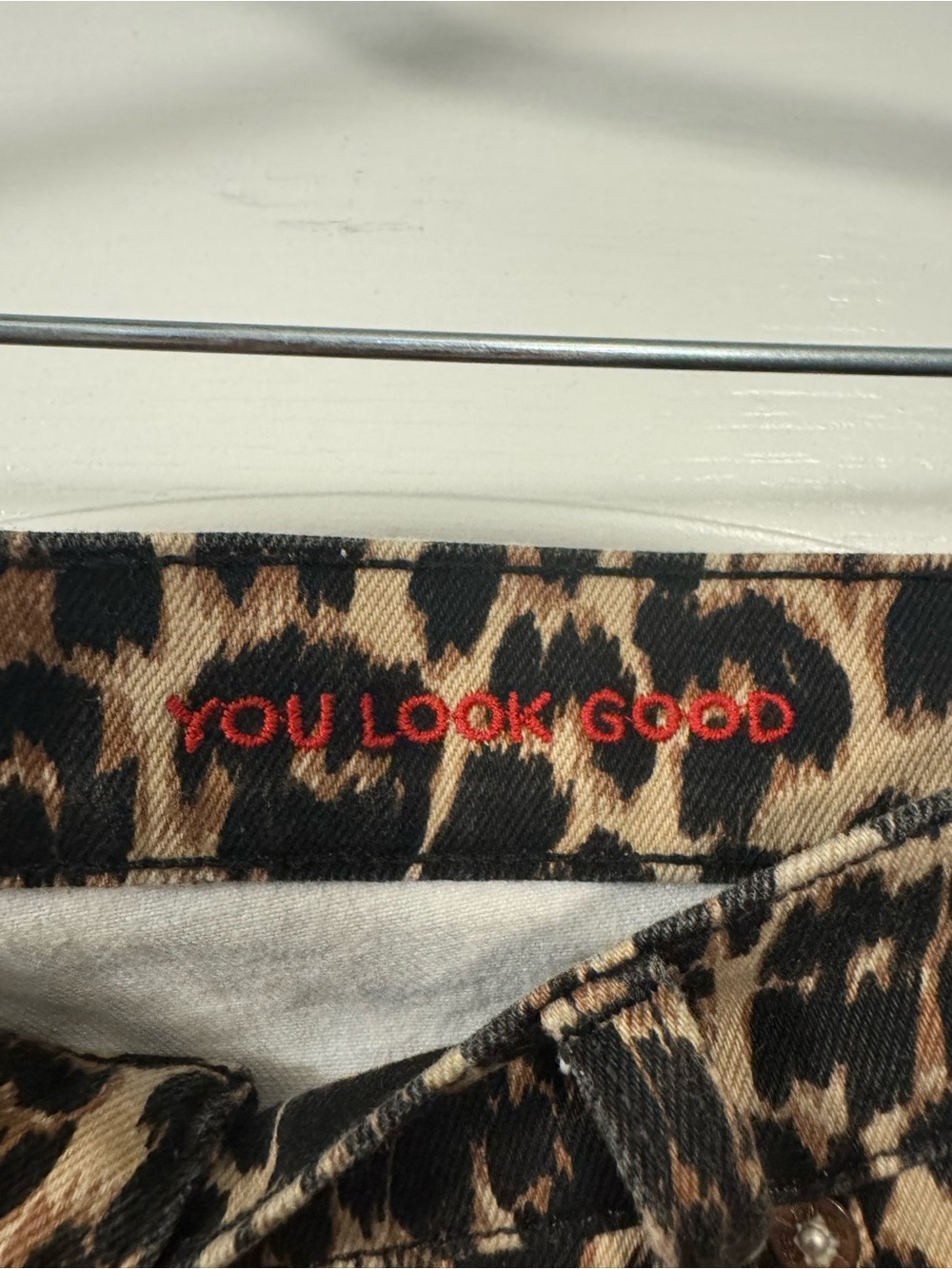 Alice + Olivia Leopard Print Jeans - Picture 4 of 14